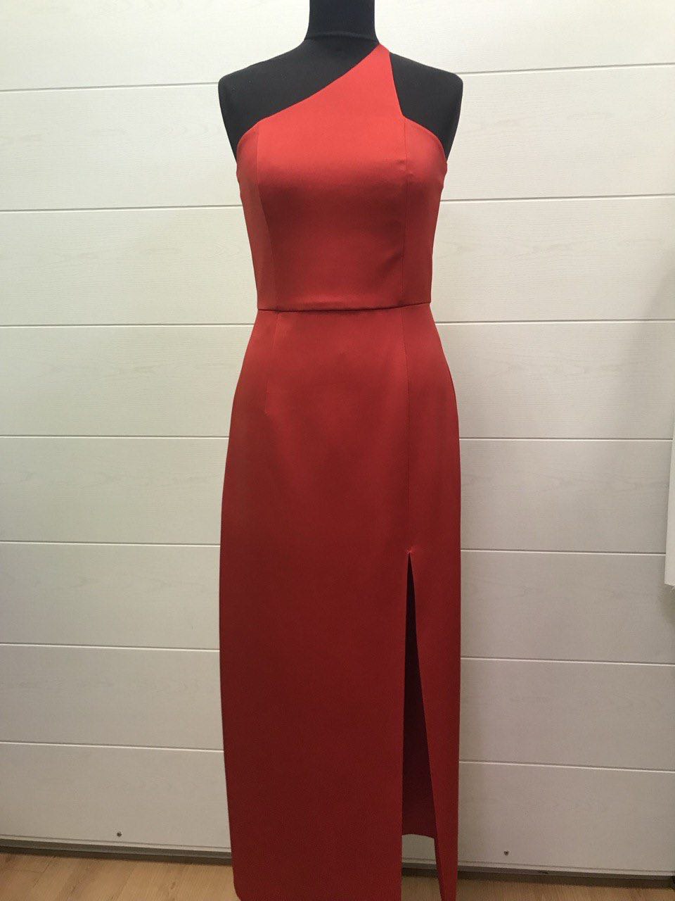 Пошив вечерних платьев в Москве