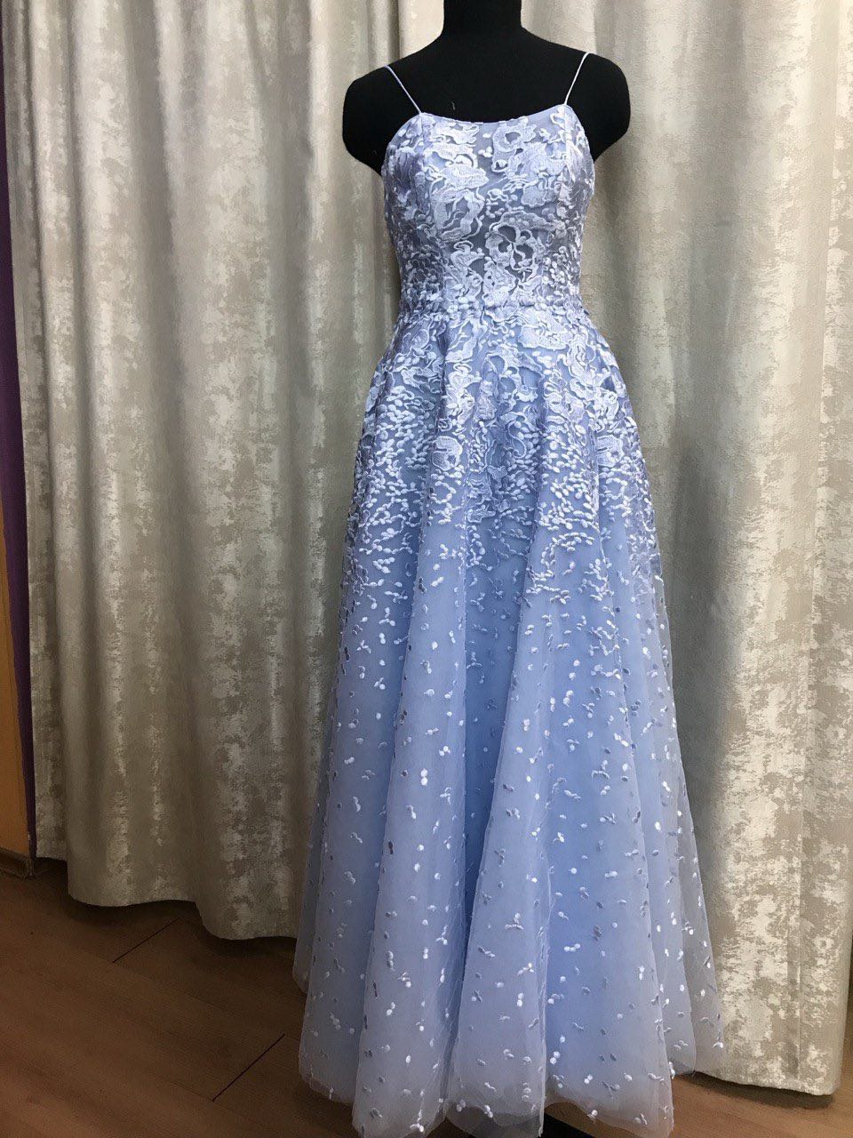 Пошив выпускных платьев в Москве